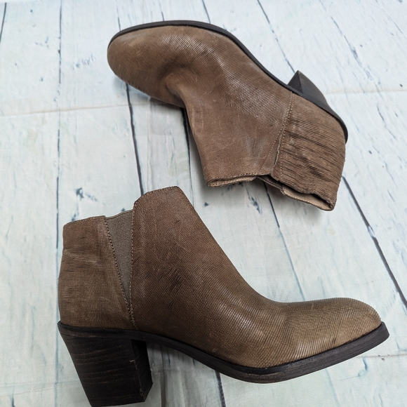 Eileen Fisher ankle booties - Picture 5 of 5